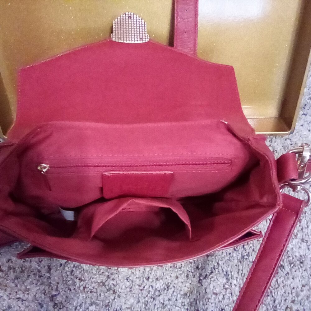 Cross body - Picture 6 of 7